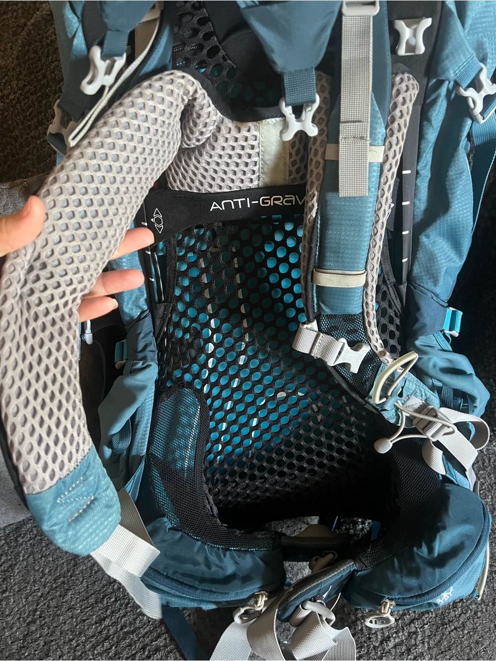 OSPREY AURA AG 50L Challenger Blue Anti-Gravity Backpack Hiking Outdoors 16-19in - Picture 11 of 14